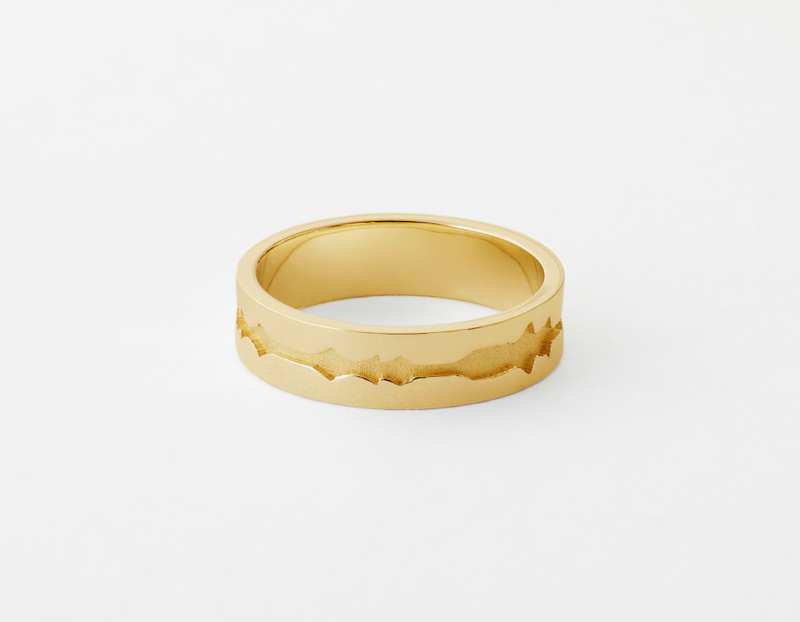 The Outer Wave Ring placed horizontal in 14-Karat Gold